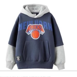 ZARA NEW YORK KNICKS NBA © LAYERED SLEEVE SWEATSHIRT